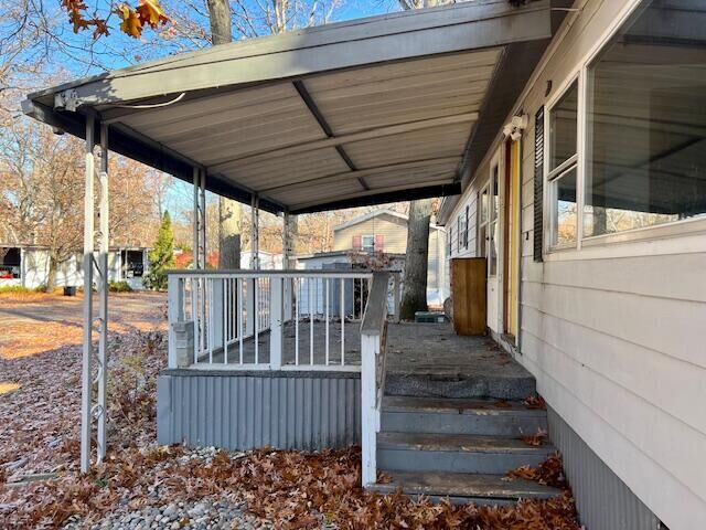 Property Photo:  556 S Macintosh Lane  MI 49442 