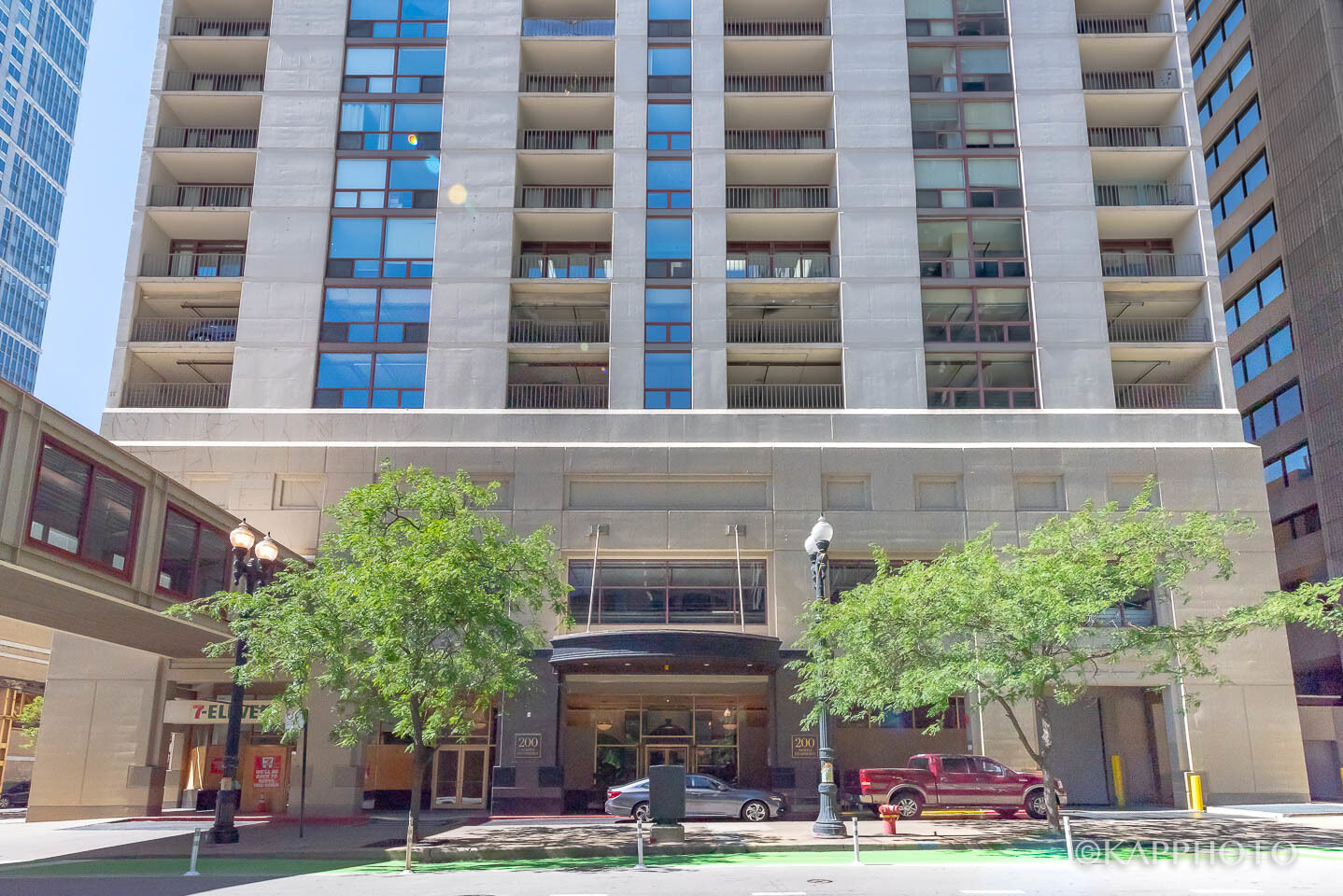 Property Photo: 200 N Dearborn Street 3401 IL 60601