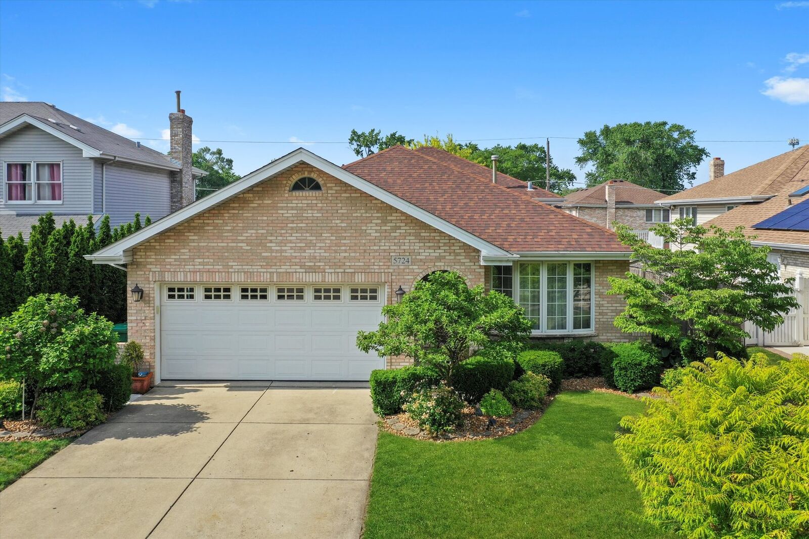 Property Photo:  5724 W 82nd Place  IL 60459 