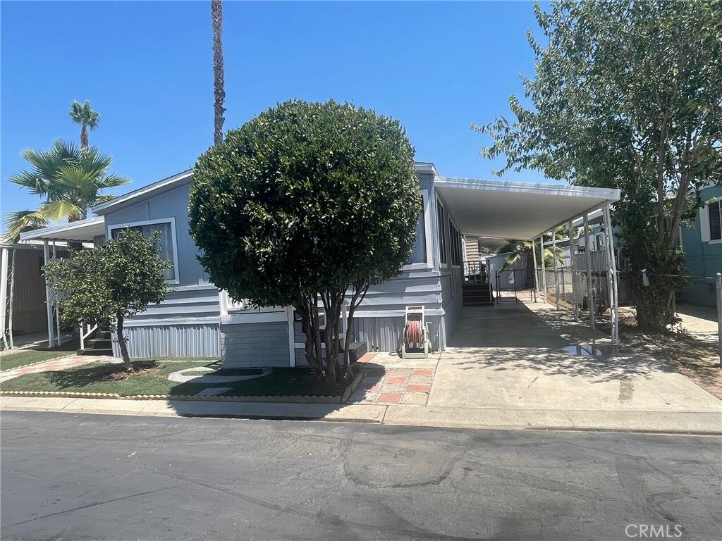 Property Photo:  1150 N Kirby Street 26  CA 92545 