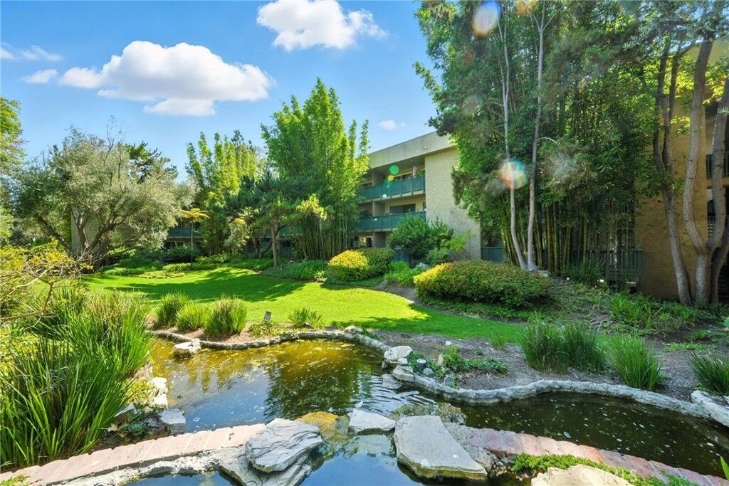 Property Photo:  552 N Bellflower Boulevard 303  CA 90814 