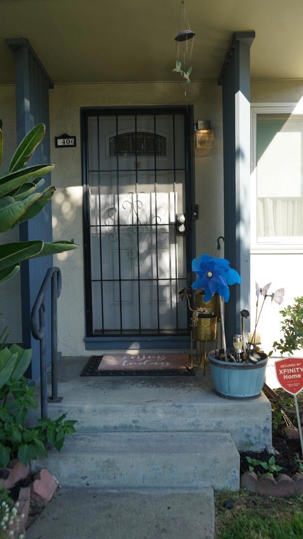 Property Photo:  406 Craven Court  CA 94541 