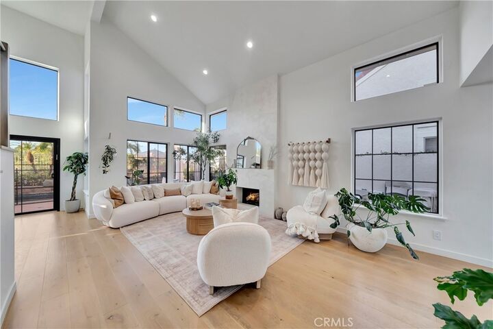 Property Photo: 24735 Calle Serranona CA 91302