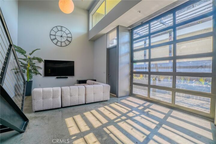 Property Photo:  1011 N Orange Grove Avenue 5A  CA 90046