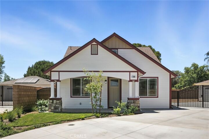 Property Photo: 5199 Peony Ct CA 92506