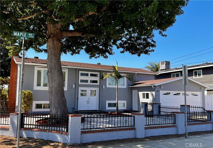 Property Photo:  1514 E Maple Avenue  CA 90245 
