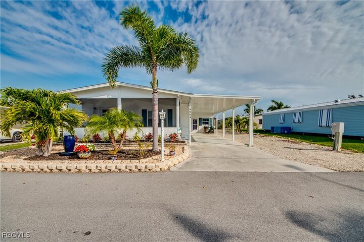 Property Photo: 4954 Needlefish Lane FL 33956