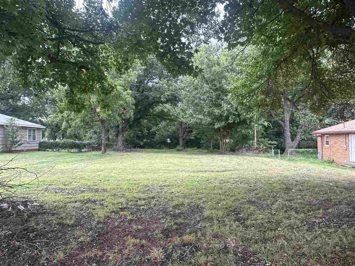 Property Photo:  1013 N 7th  OK 74601 