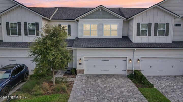 Property Photo:  118 Carousel Drive  FL 32081 