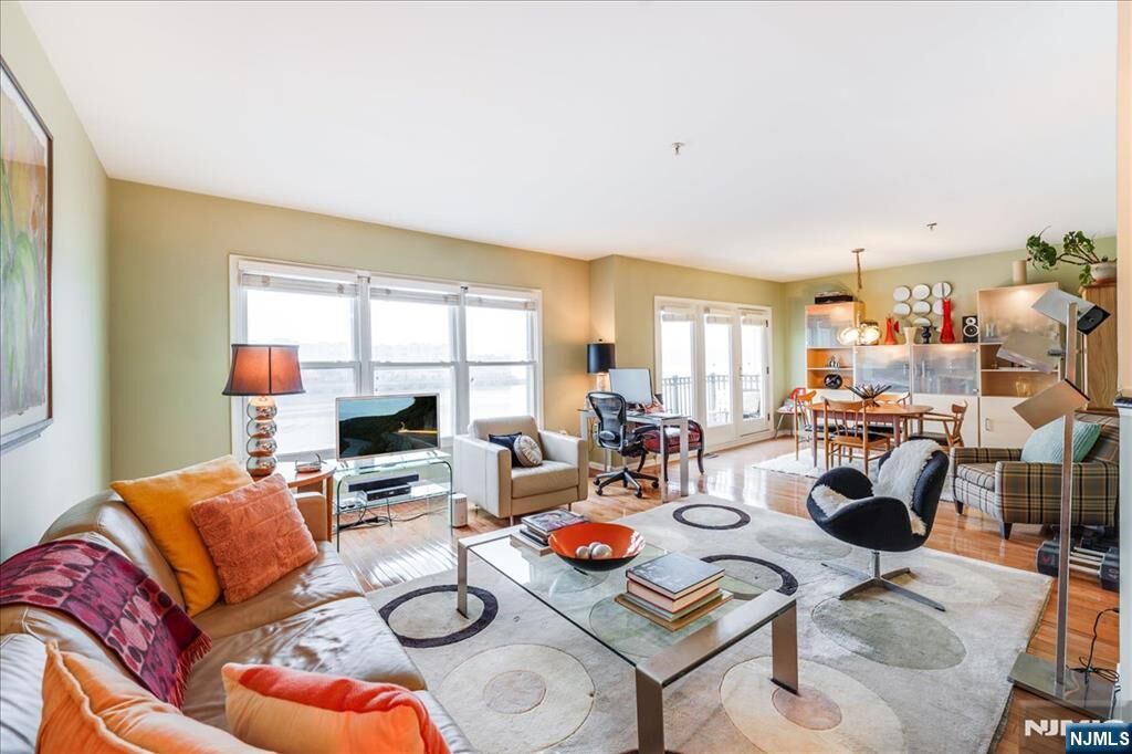 Property Photo:  252 The Promenade 252  NJ 07020 