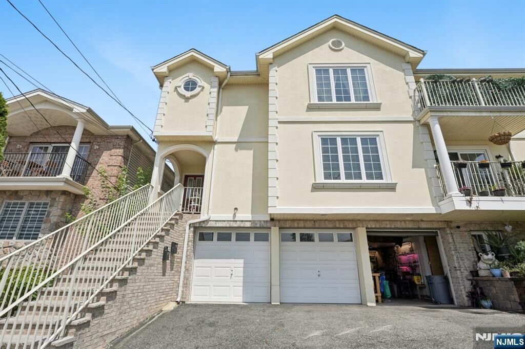 Property Photo:  615 Prospect Avenue B  NJ 07022 