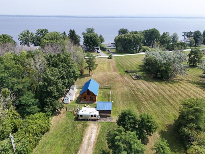 Property Photo: 3770 Lakeview Drive VT 05474