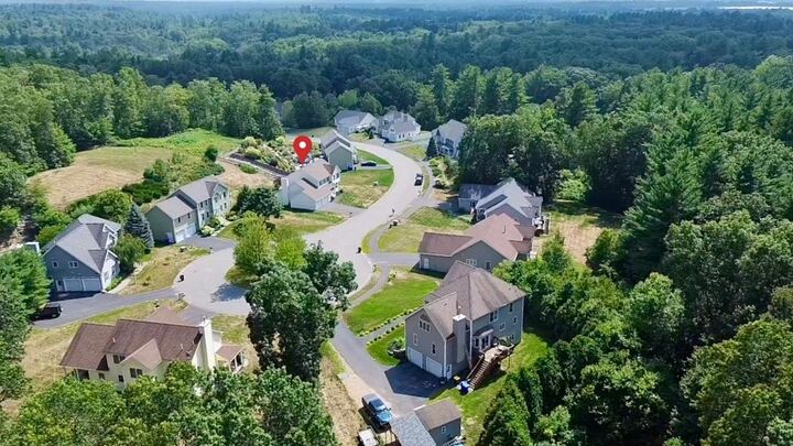 Property Photo:  15 Empire Circle  NH 03051 