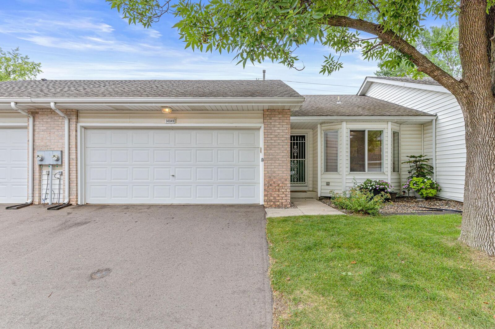 Property Photo: 14049 Essex Court MN 55124