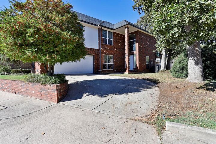 Property Photo:  3025 Eagles Nest Drive  TX 76021 