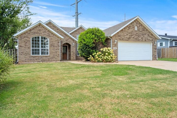 1100 SW Tinsley Street  Bentonville AR 72712 photo