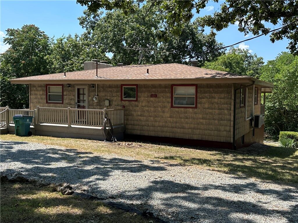 Property Photo: 121 Lakeland Point AR 72619