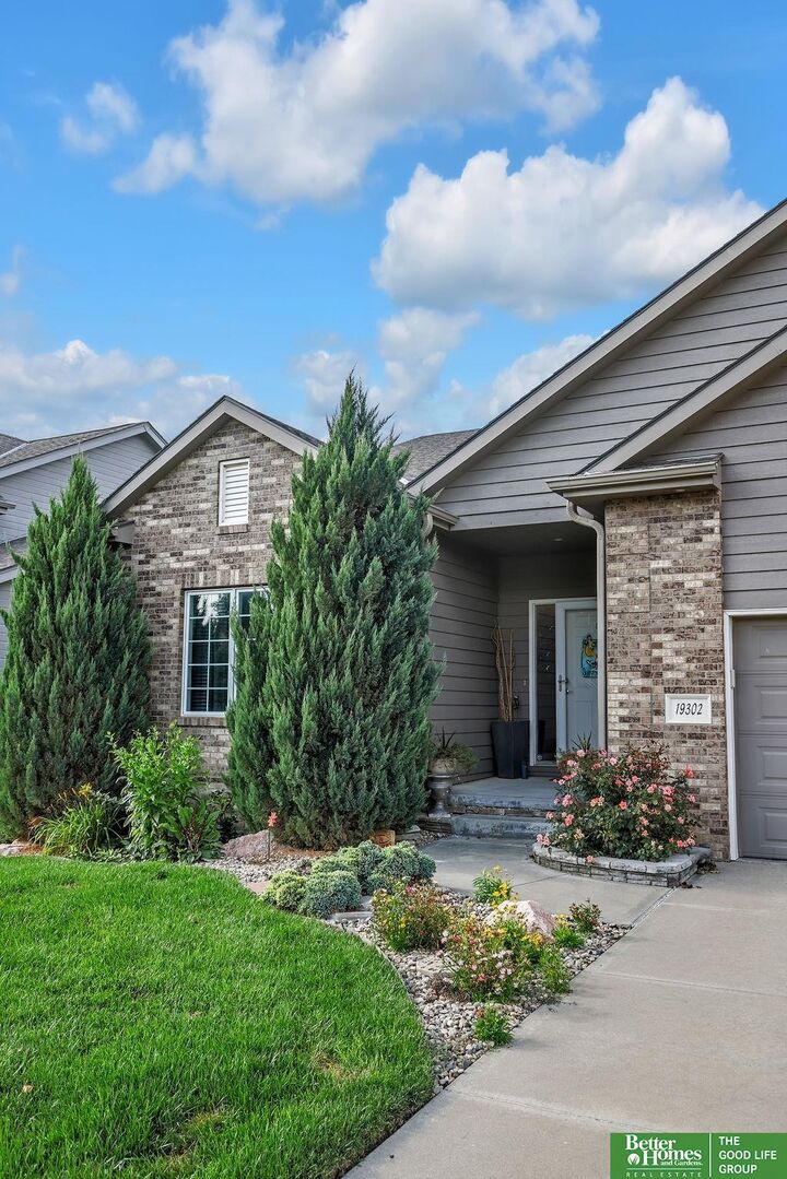 Property Photo: 19302 G Street NE 68135