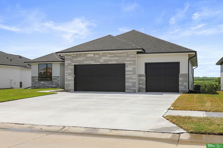Property Photo:  5522 N 213 Avenue  NE 68022 