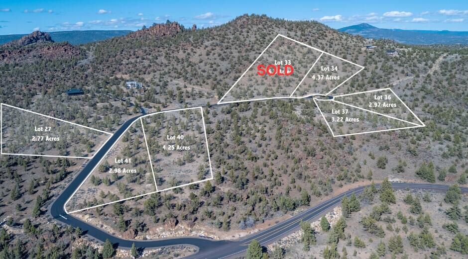 Property Photo: 9674 -10098 SE Pavati Drive OR 97754