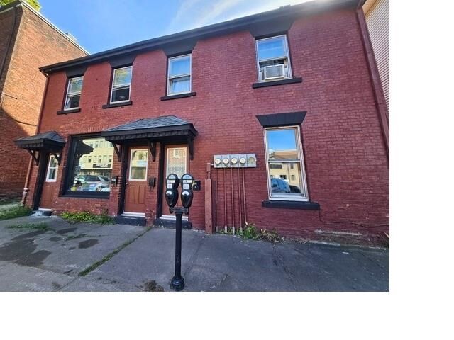 247-249-251 Queen Street — photo 1
