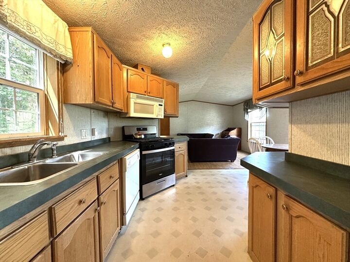 Property Photo:  10 Eldorado Drive  MA 01752 