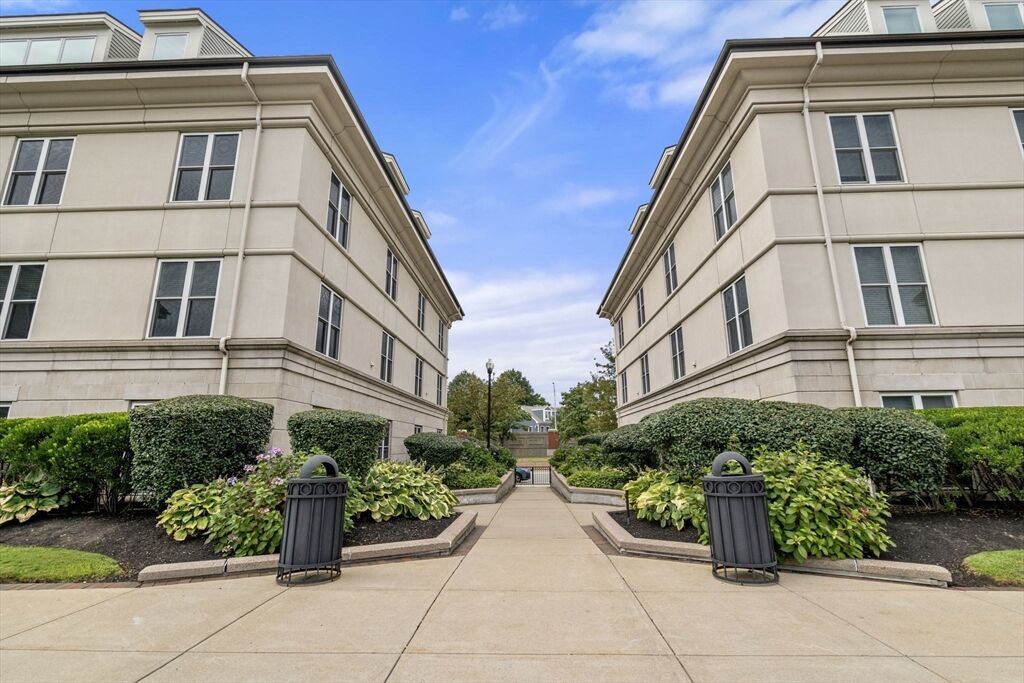 Property Photo: 73 Chelsea 202 MA 02129