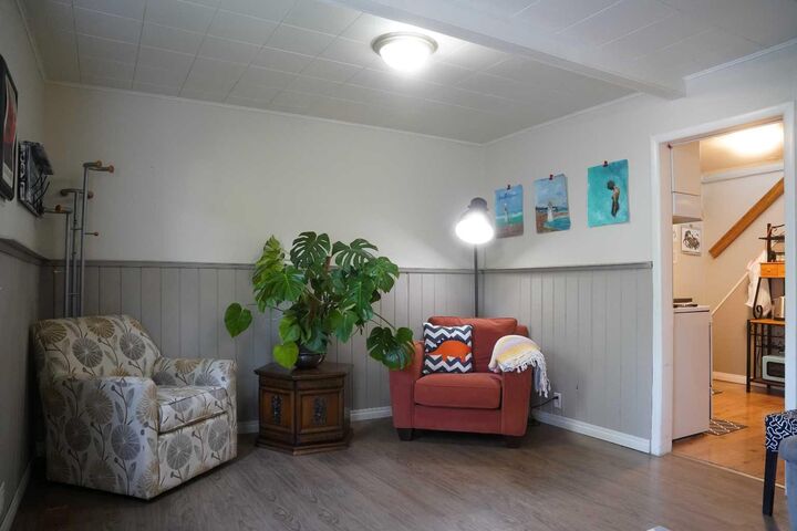 Property Photo: 725 2 Avenue W AB T0J 0Y3