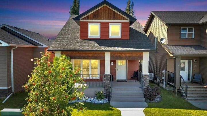 28 Richfield Crescent  Sylvan Lake AB T4S 0L1 photo