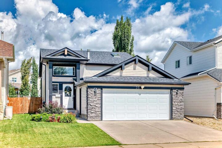 35 Jones Crescent  Red Deer AB T4P 4A8 photo