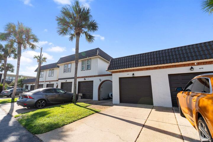 Property Photo:  1700 Via Deluna Dr  FL 32561 