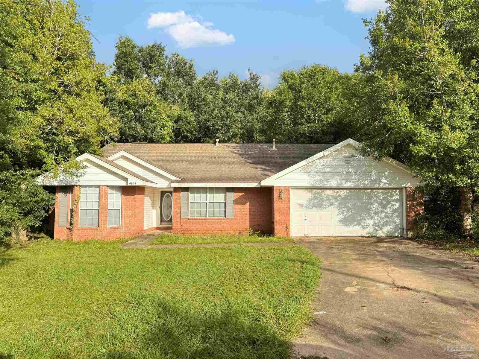 Property Photo: 4694 Magnolia Hill Ct FL 32571
