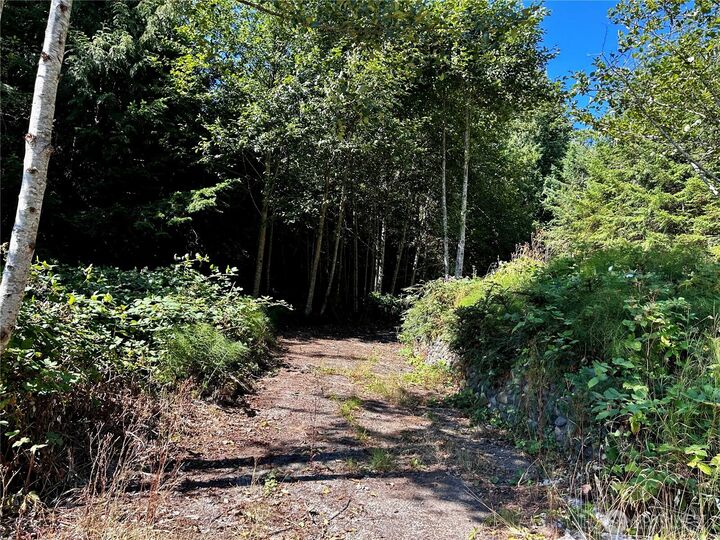 Property Photo: 11 Williams Court WA 98320