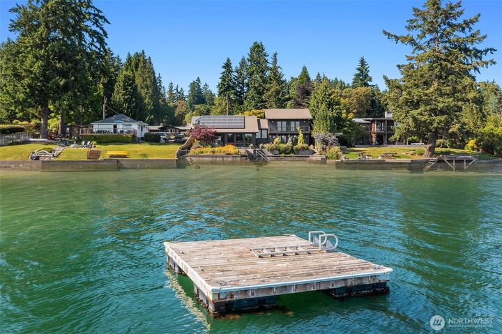Property Photo:  9707 SW Quartermaster Drive  WA 98070 