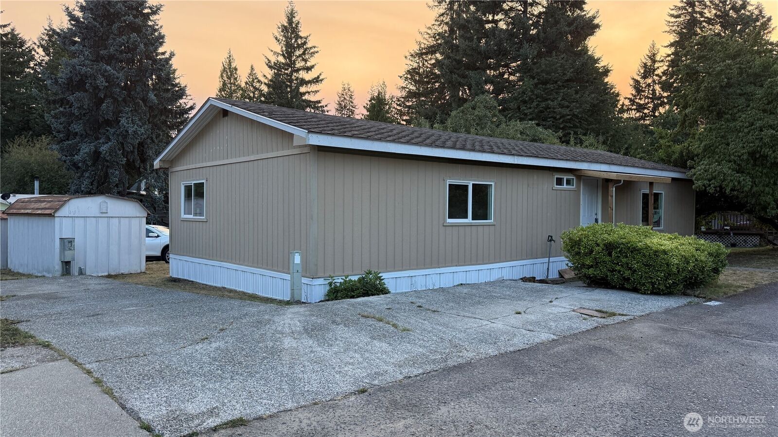 Property Photo: 11517 155th Avenue SE WA 98058