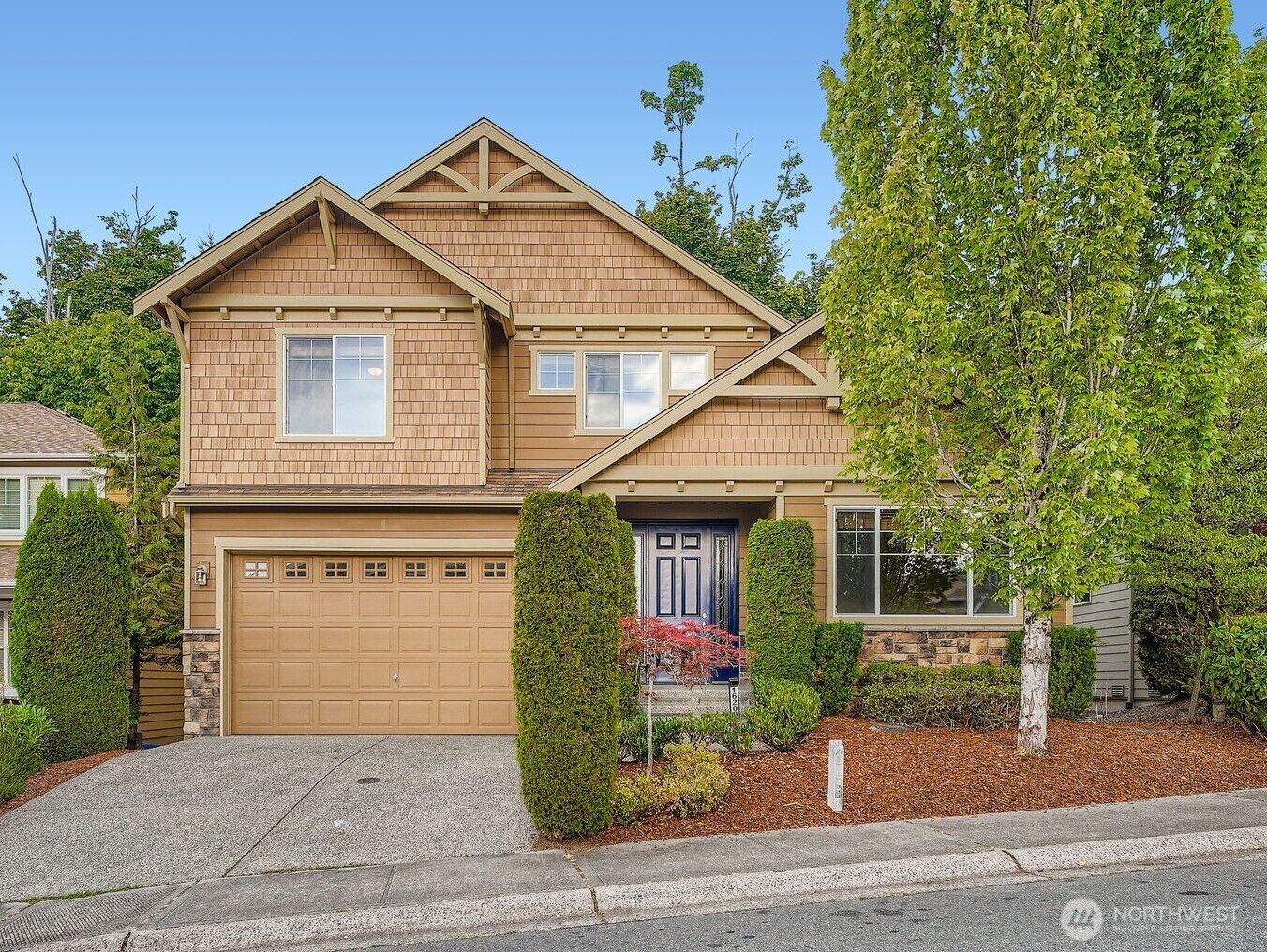 Property Photo: 16200 Parkside Way SE WA 98058