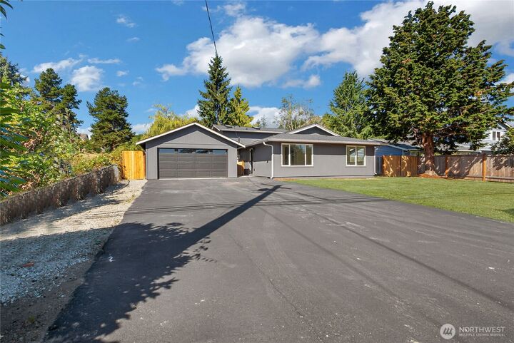 9422  Woodland Avenue E  Puyallup WA 98371 photo