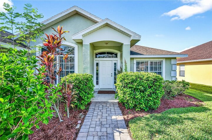 520 N Valencia Circle SW  Vero Beach FL 32968 photo
