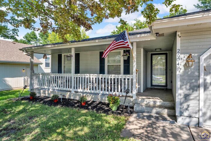 Property Photo:  2604 SW Ancaster Rd  KS 66614 