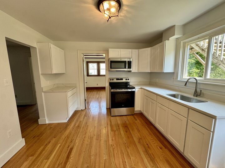 Property Photo:  10 Morgan Park 1  CT 06413 