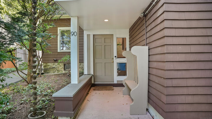 Property Photo:  90 Heloise Street  CT 06517 