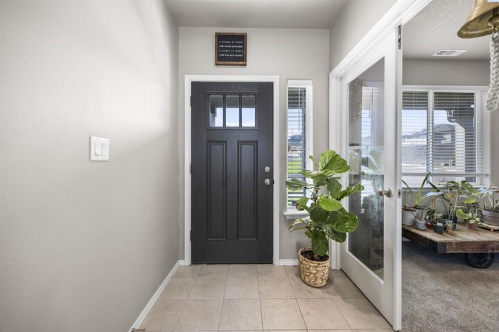 Property Photo:  2903 S Jefferson Street  WA 99338 