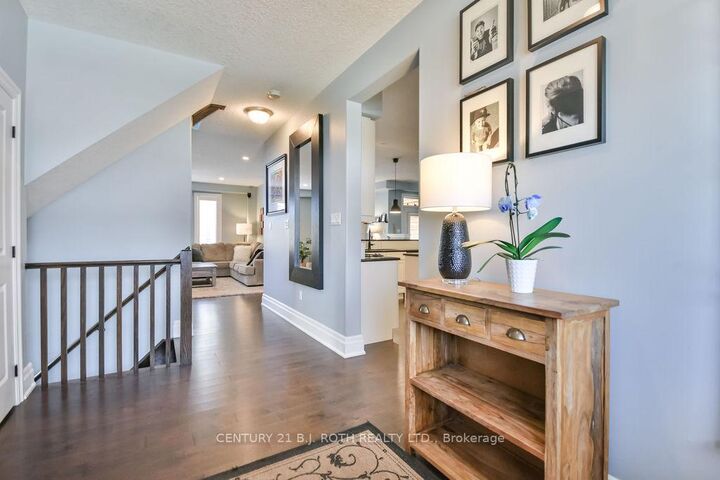 Property Photo:  99 Jewel House Lane  ON L4N 5X1 