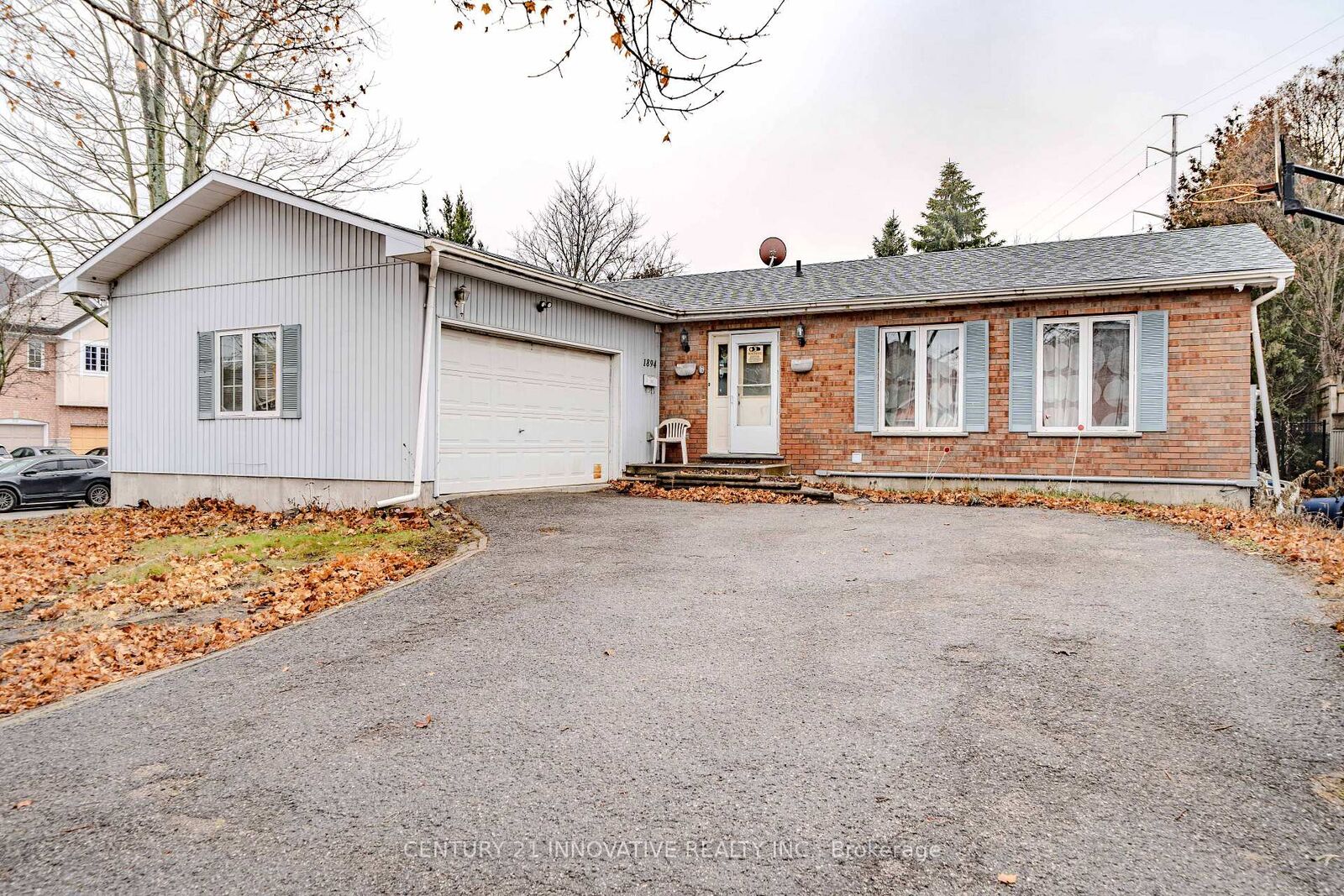 Property Photo:  1894 Woodview Avenue Bsmt  ON L1V 1L6 
