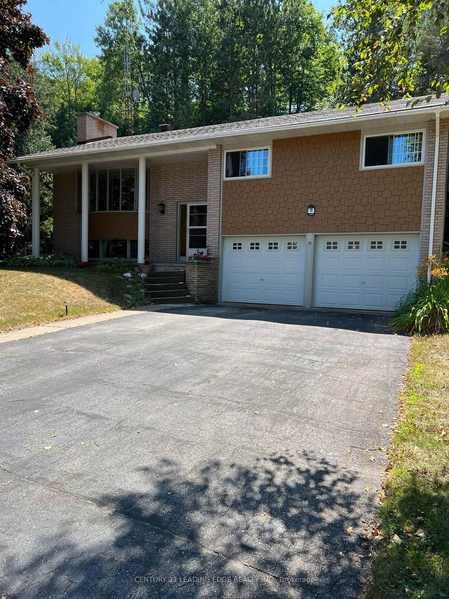 Property Photo: 19 Forest Hill Road ON K0L 1C0