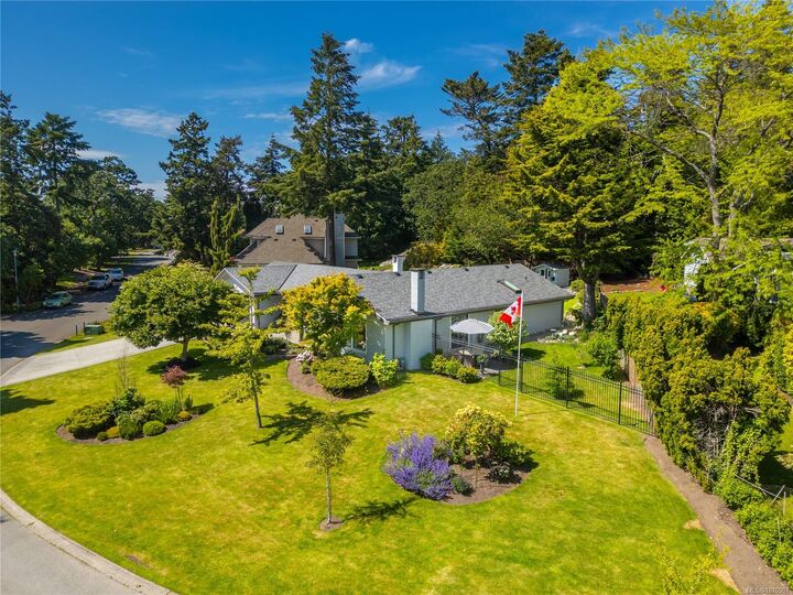 Property Photo:  2780 Arbutus Rd  BC V8N 5X4 