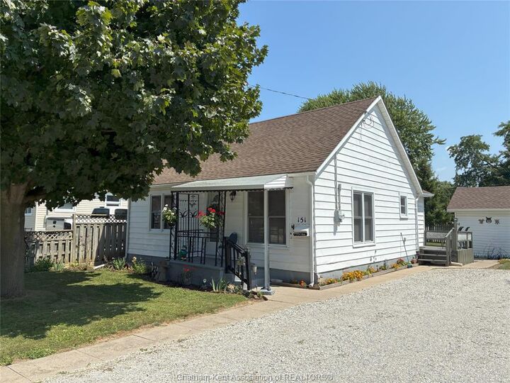 151 Forhan Street  Wallaceburg ON N8A 3R6 photo