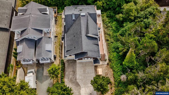 Property Photo:  34809 Necarney Bl  OR 97130 