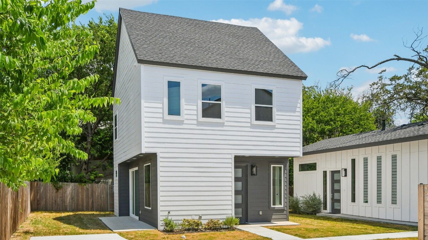 Property Photo:  106 W Fawnridge Drive 2  TX 78753 