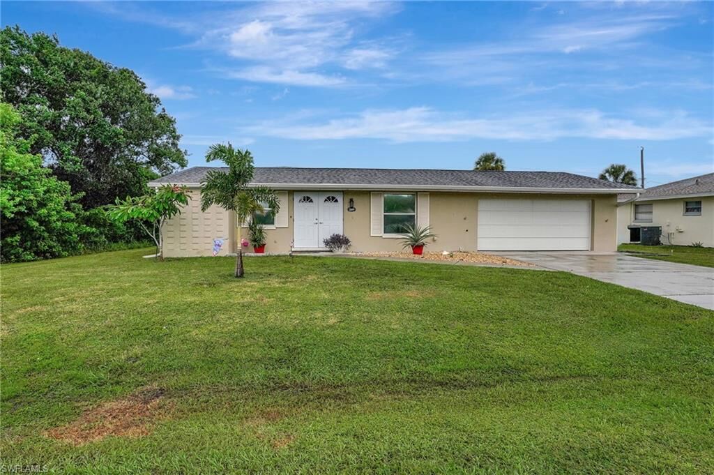 Property Photo:  249 Seminole Blvd NW  FL 33952